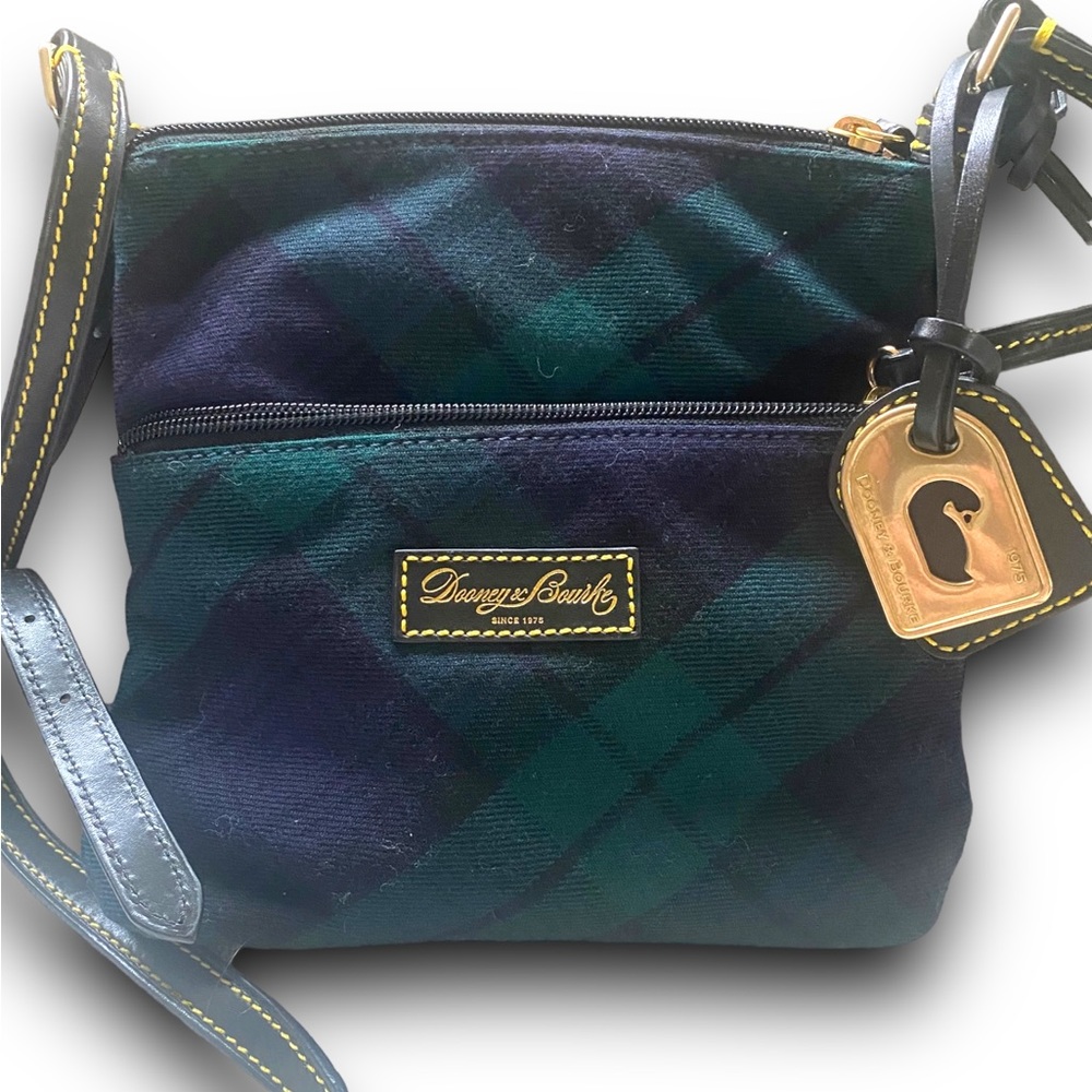 EUC Dooney and bourke blue and green crossbody